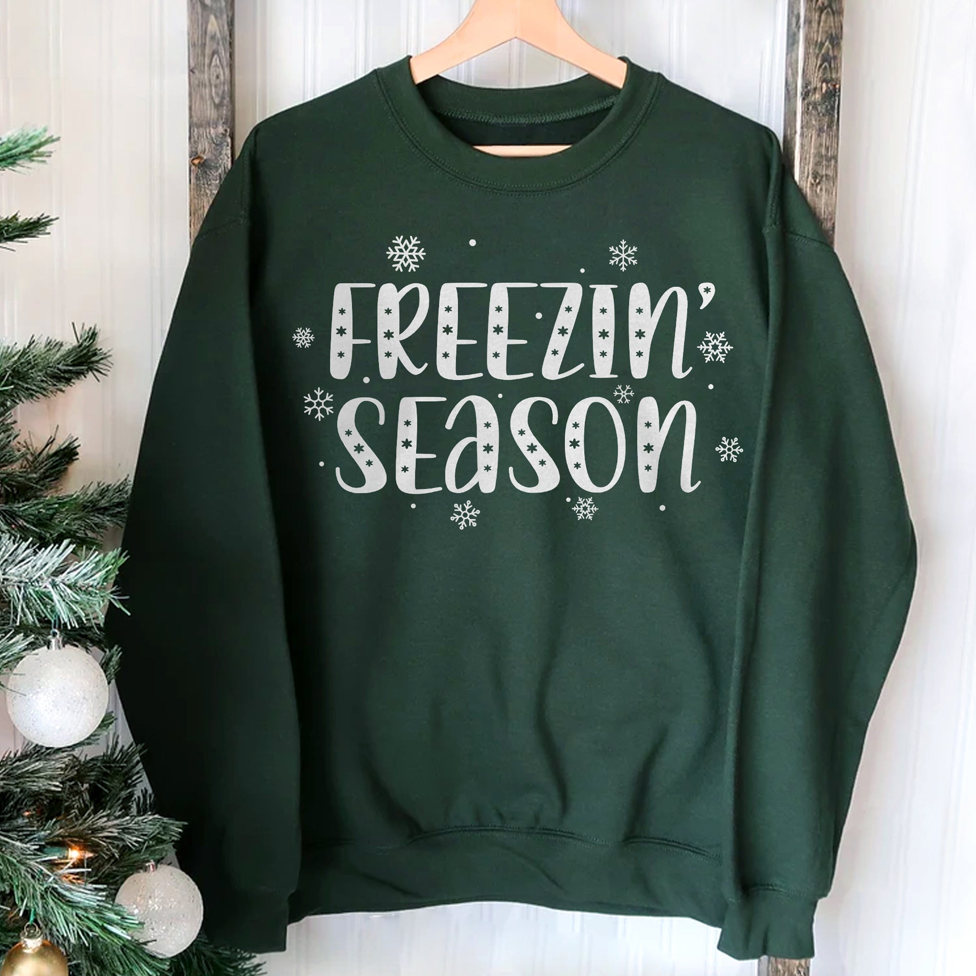 Sandjest Merry And Bright Christmas Sweatshirt, Women Christmas Shirt, Christmas Sweatshirts for Women, Christmas Women, Merry Christmas Sweatshirt