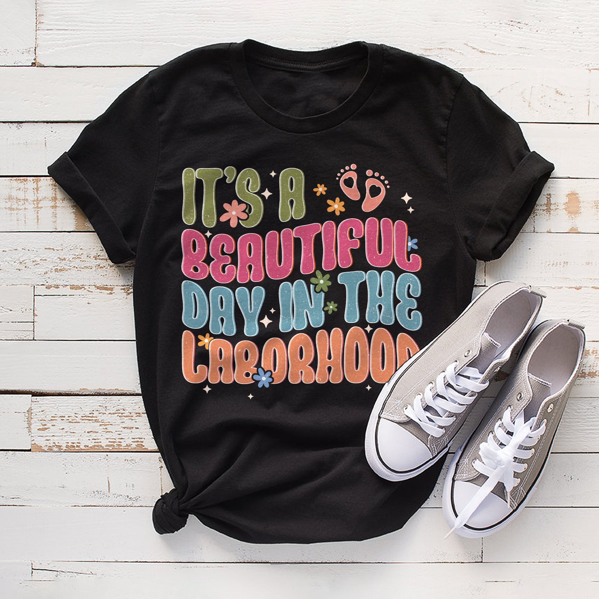 Sandjest Labor Nurse T-Shirt It¡¯s a Beautiful Day in the Laborhood Gift for Labor Nurses L&D Nurse OB Doctor