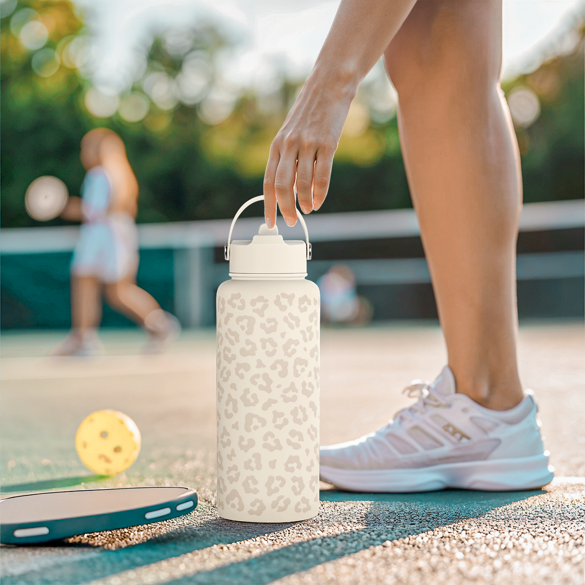 White Leopard SipChic | Straw Lid Water Bottle 32oz