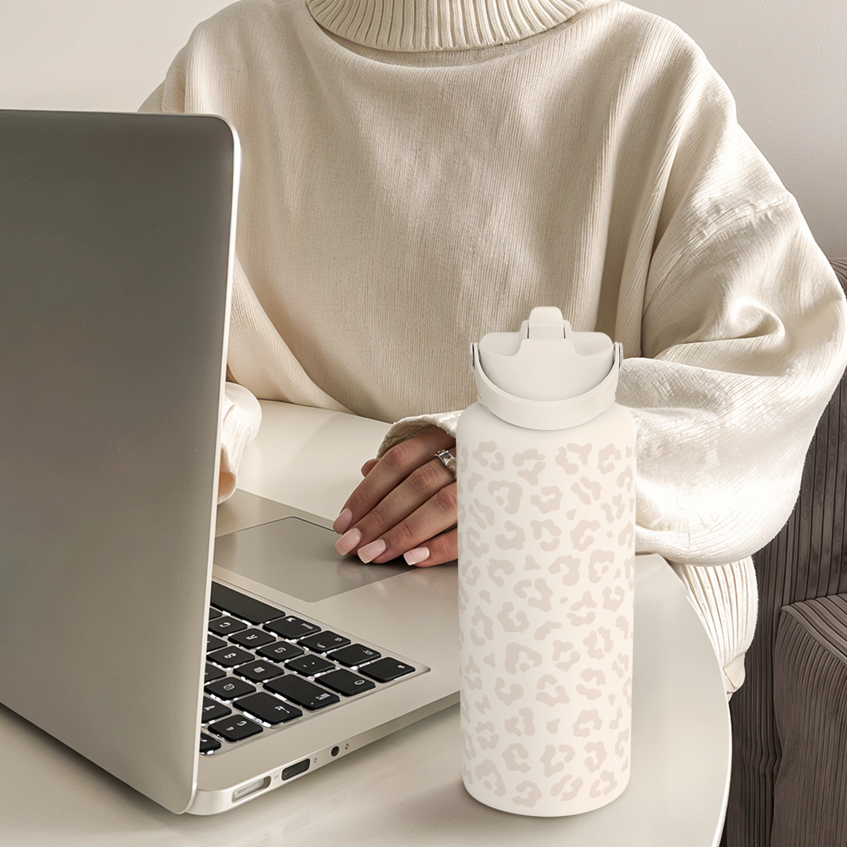 White Leopard SipChic | Straw Lid Water Bottle 32oz