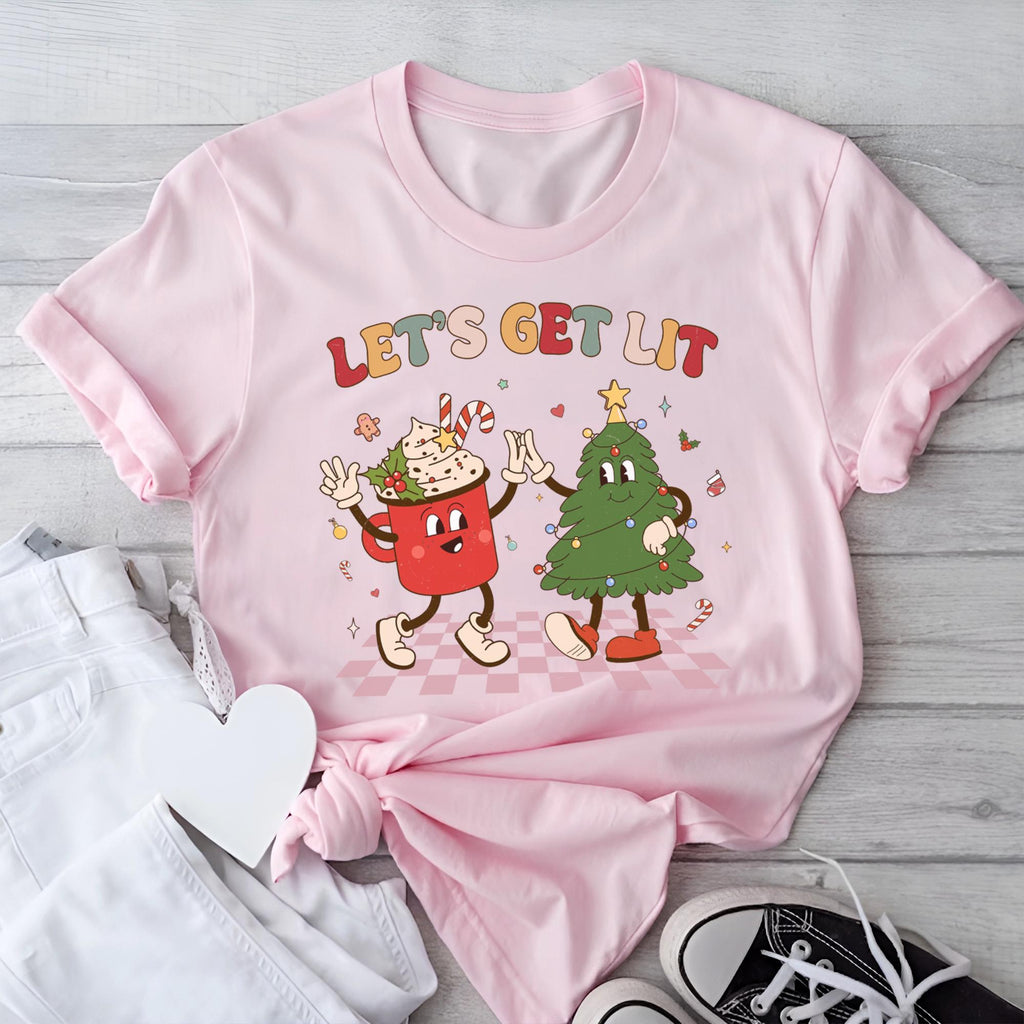 Sandjest Trendy Christmas Shirt for Women, Retro Trendy Christmas T-shirt, Hot Cocoa Vintage Woman Christmas Graphic Tee, Groovy Xmas Shirt